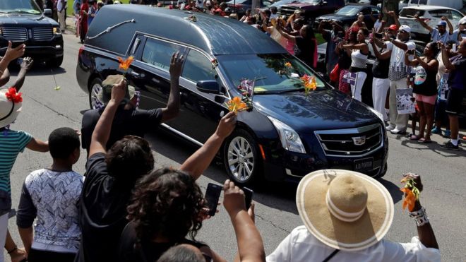 muhammad-ali-funeral-thousands-line-route-for-farewell